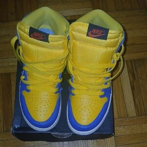 Nike Kids High-Top Sneakers in Yellow and Blue